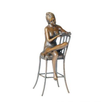 Weibliche Figur Bronze Skulptur Stuhl Dame Indoor Decor Messing Statue TPE-591